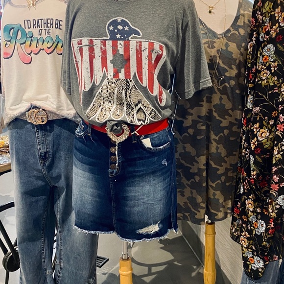 Red Rhinestone Heart Belt - Picture 3 of 15